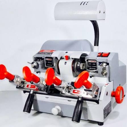 Key duplication machine service